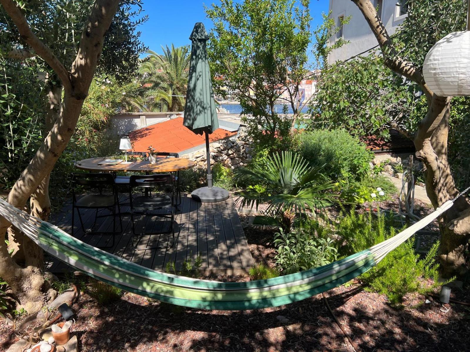 Season4All Apartments Mali Lošinj Екстериор снимка