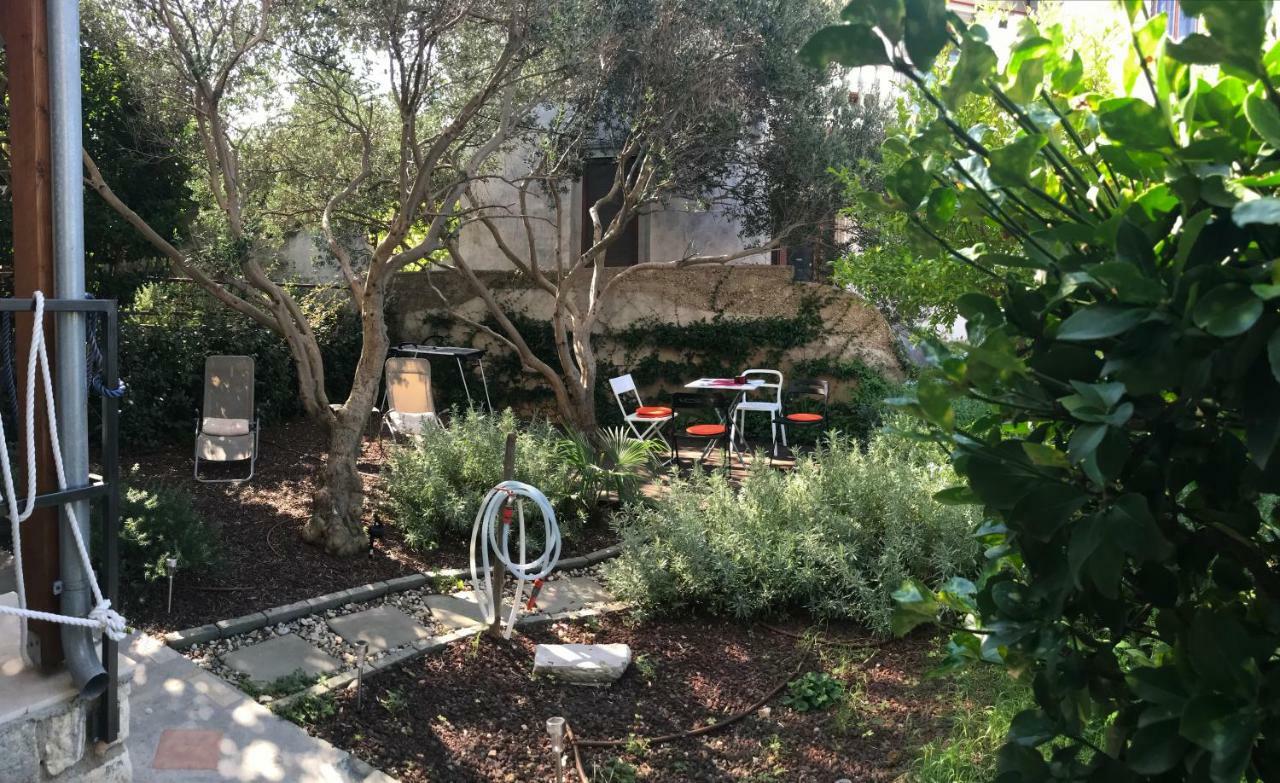 Season4All Apartments Mali Lošinj Екстериор снимка