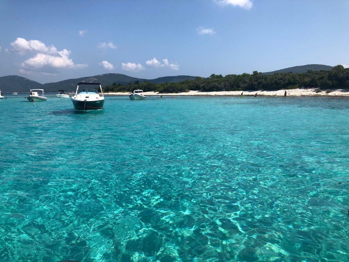 Season4All Apartments Mali Lošinj Екстериор снимка